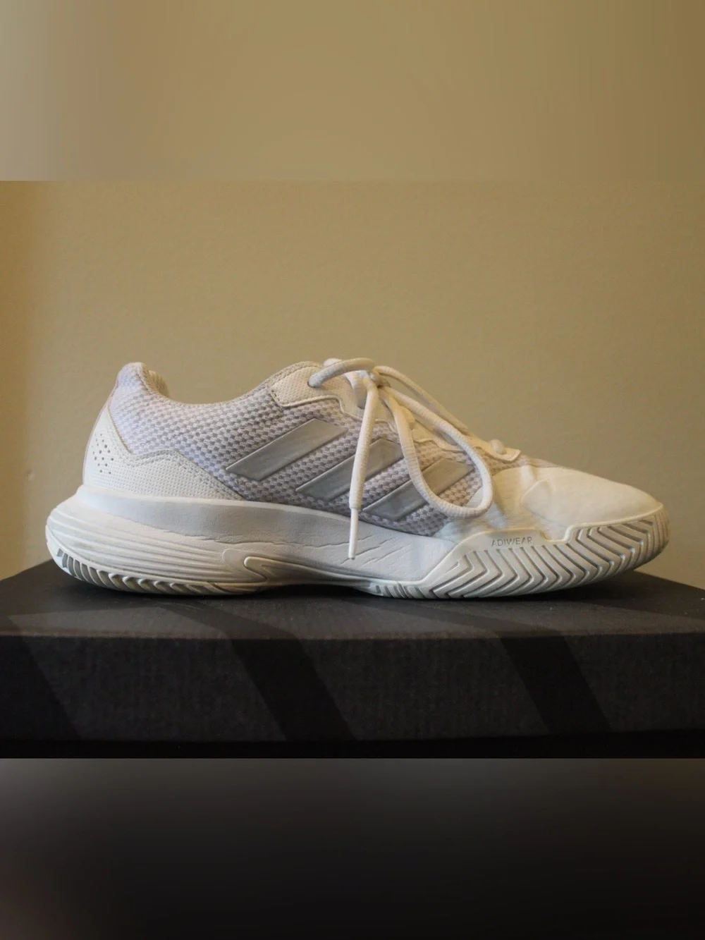 Adidas GameCourt Women’s Tennis Shoes – Size 9 – White/Silver – Original Box Inc